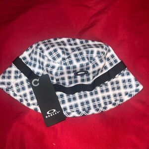 Oakley Men's Tee Hat GolfBucket Boonie Plaid Cap New New With Tag OS